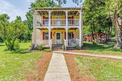 19 Cottage Hill Rd, Cantonment, FL 32533