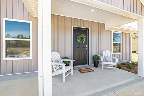 2541 Sutton Place Dr, Cantonment, FL 32533