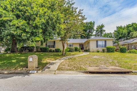 6312 Lake Charlene Dr, Pensacola, FL 32506