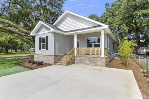 805 Colbert Ave, Pensacola, FL 32507