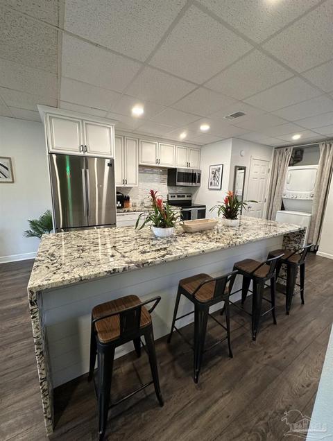 201 Pensacola Beach Rd #B16, Gulf Breeze, FL 32561