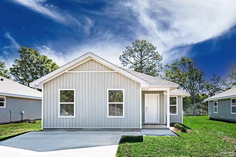2561 Sutton Place Dr, Cantonment, FL 32533