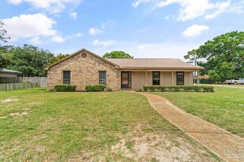 5765 Reynosa Dr, Pensacola, FL 32504