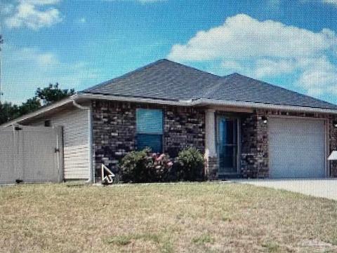1889 Crosscreek Cir, Gulf Breeze, FL 32563