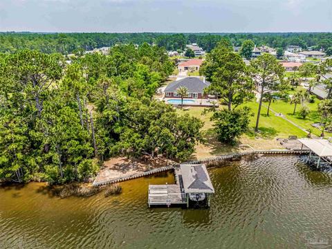 2725 Sea Lark Ln, Milton, FL 32583