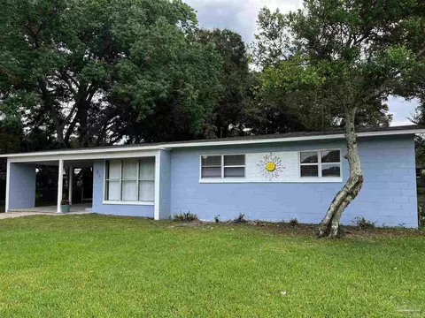 27 Gamwell Rd, Pensacola, FL 32506