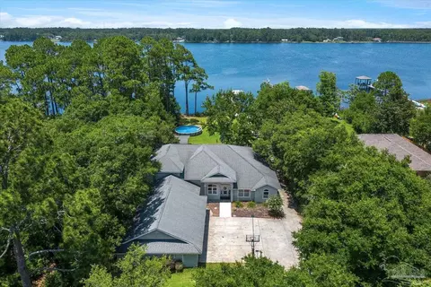 7688 Clarke St, Navarre, FL 32566