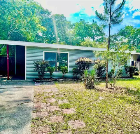 919 Rentz Ave, Warrington, FL 32507