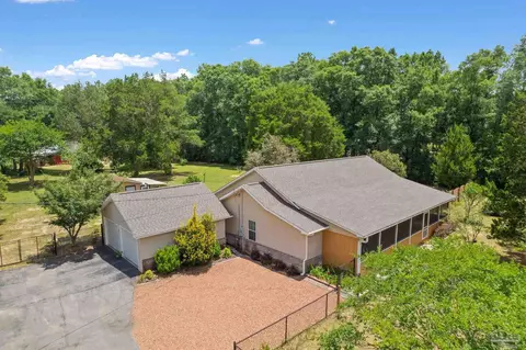 5978 Hamilton Bridge Rd, Milton, FL 32570