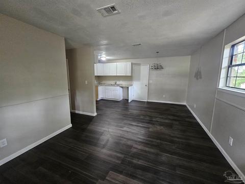 2950 Bent Oak Dr, Pensacola, FL 32526