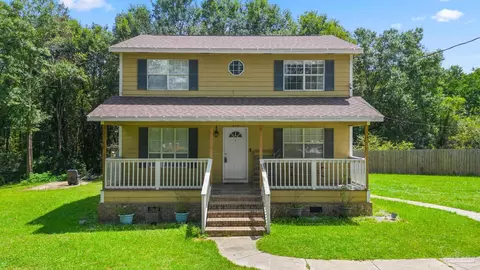 210 W Kingsfield Rd, Cantonment, FL 32533