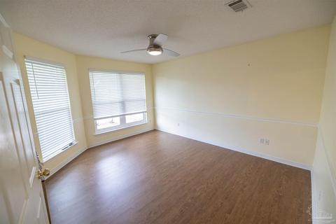 5413 Woodsman Dr, Pace, FL 32571 photo 8