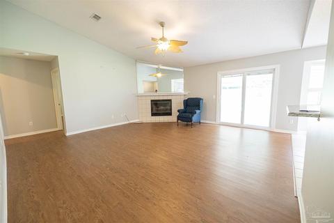 5413 Woodsman Dr, Pace, FL 32571 photo 3