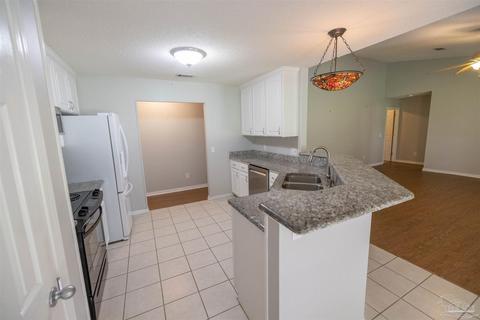 5413 Woodsman Dr, Pace, FL 32571 photo 5