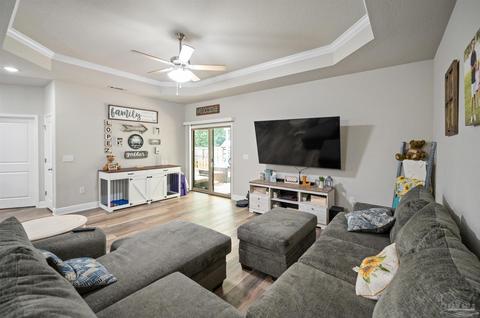 3927 Shady Grove Dr, Pace, FL 32571 photo 3