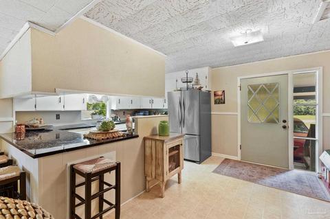 6455 3 Oaks Ln, Pace, FL 32571 photo 2
