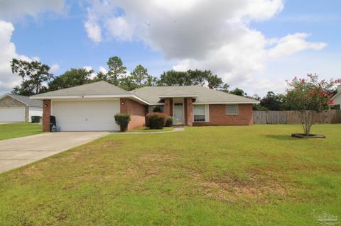 1530 Twin Pines Cir, Cantonment, FL 32533