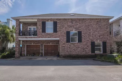 129 Calle De Santiago, Pensacola, FL 32502