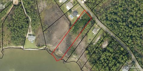 4645 Bayside Dr, Milton, FL 32583 photo 1