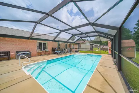 8612 Kingfisher Ln, Pensacola, FL 32534