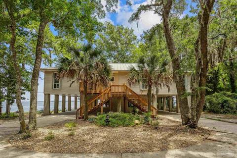 6820 E Bay Blvd, Navarre, FL 32566