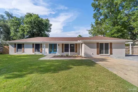 4900 Livingston Dr, Pensacola, FL 32504