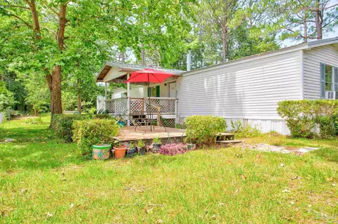 309 E Mallard Creek Rd, Freeport, FL 32439