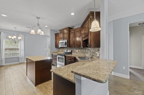 6105 Brighton Ln, Milton, FL 32570 photo 11