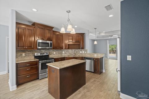 6105 Brighton Ln, Milton, FL 32570 photo 9