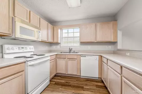 3968 Omega St, Pace, FL 32571 photo 6