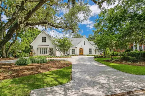 504 Kenilworth Ave, Gulf Breeze, FL 32561