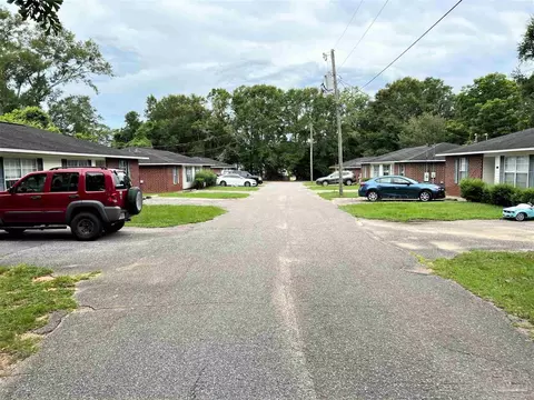 1201 Hwy 95 A #101-112, Cantonment, FL 32533