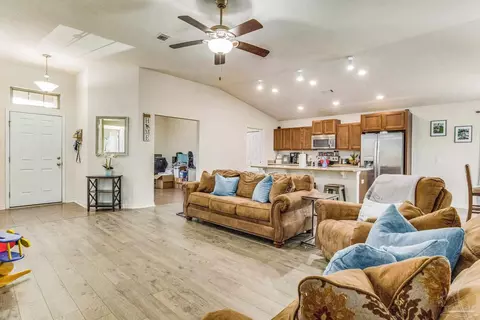 4325 Village Oak Ln, Pace, FL 32571 photo 8