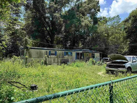 1125 Easy St, Pensacola, FL 32534