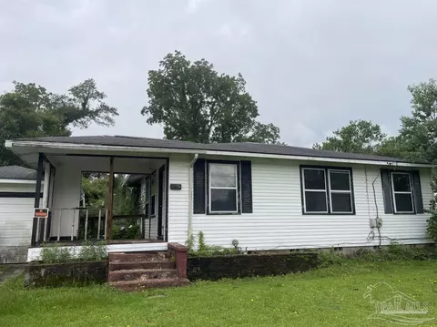 105 Vaughn St, Cantonment, FL 32533