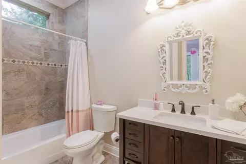 Bath - 9180 Chumuckla Hwy, Pace, FL 32571 photo 4 of 10