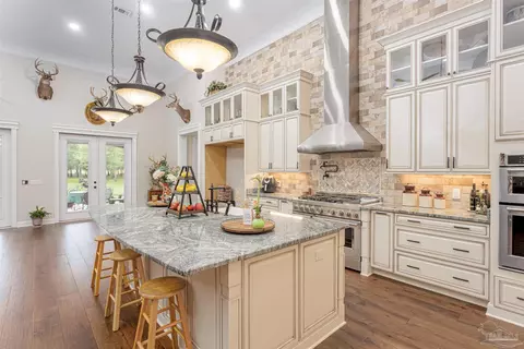Kitchen - 9180 Chumuckla Hwy, Pace, FL 32571 photo 2 of 4