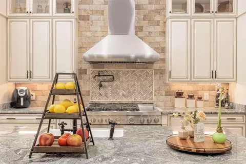 Kitchen - 9180 Chumuckla Hwy, Pace, FL 32571 photo 1 of 4