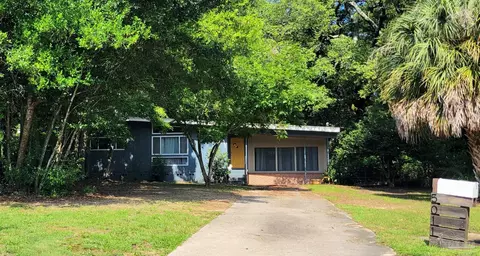 5011 Springhill Dr, Pensacola, FL 32503