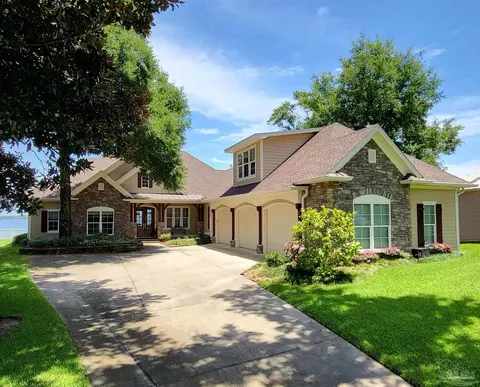 2104 Club House Dr, Lillian, AL 36549