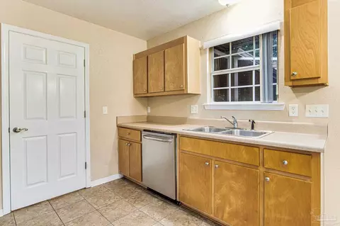 6012 Queen St, Milton, FL 32570 photo 14