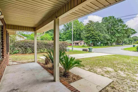 6012 Queen St, Milton, FL 32570 photo 5