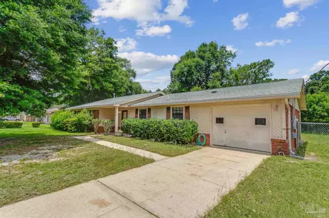 5245 Westwind Cir, Pensacola, FL 32526