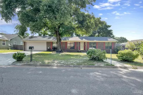 7630 Le Grande Dr, Pensacola, FL 32514