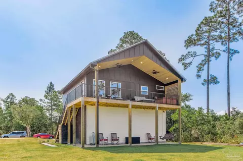 5540 Michael Dr, Milton, FL 32583