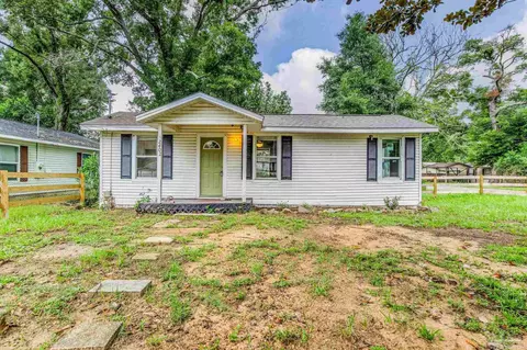 2402 W Blount St, Pensacola, FL 32505