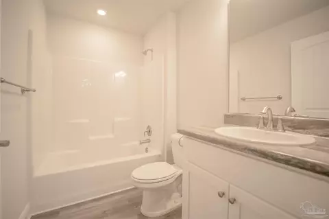 Bath - 1797 Leigh Loop #3B, Cantonment, FL 32533 photo 1 of 5