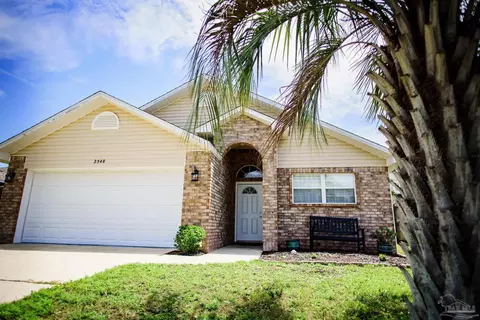 2548 Gulf Breeze Ave, Pensacola, FL 32507