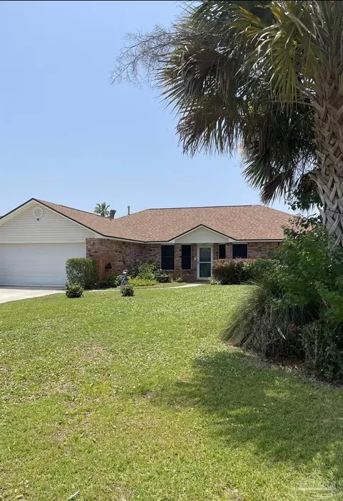 8029 Grand Bahama Dr, Pensacola, FL 32506