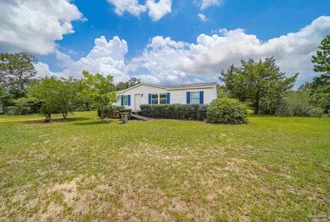 9587 S Trace Rd, Milton, FL 32583